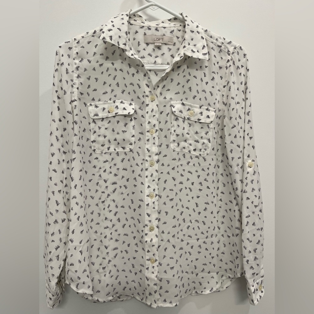 Loft button down blouse Size SP white and black with pockets